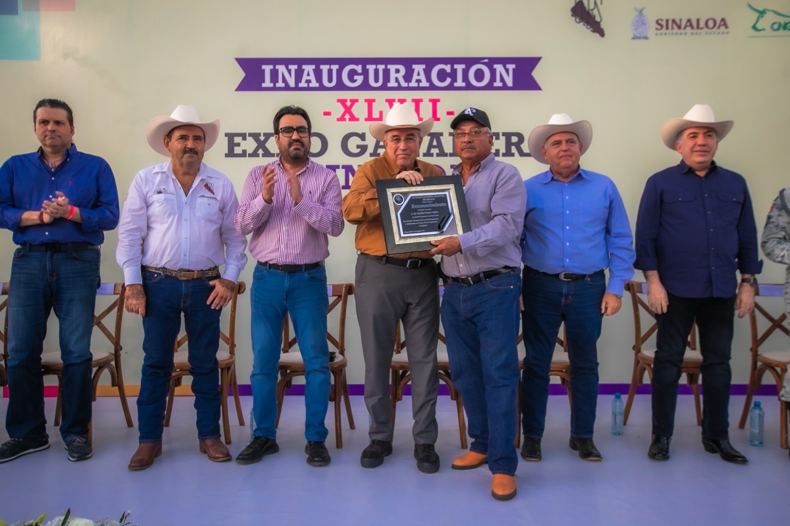 En su discurso inaugural, el mandatario estatal destacó los esfuerzos por recuperar de nuevo el estatus zoosanitario