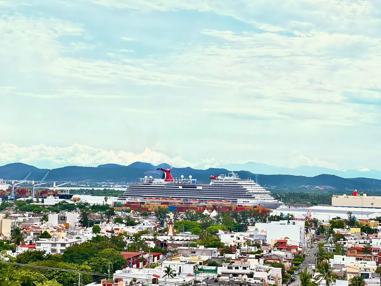 Llegada de cruceros en Mazatlán