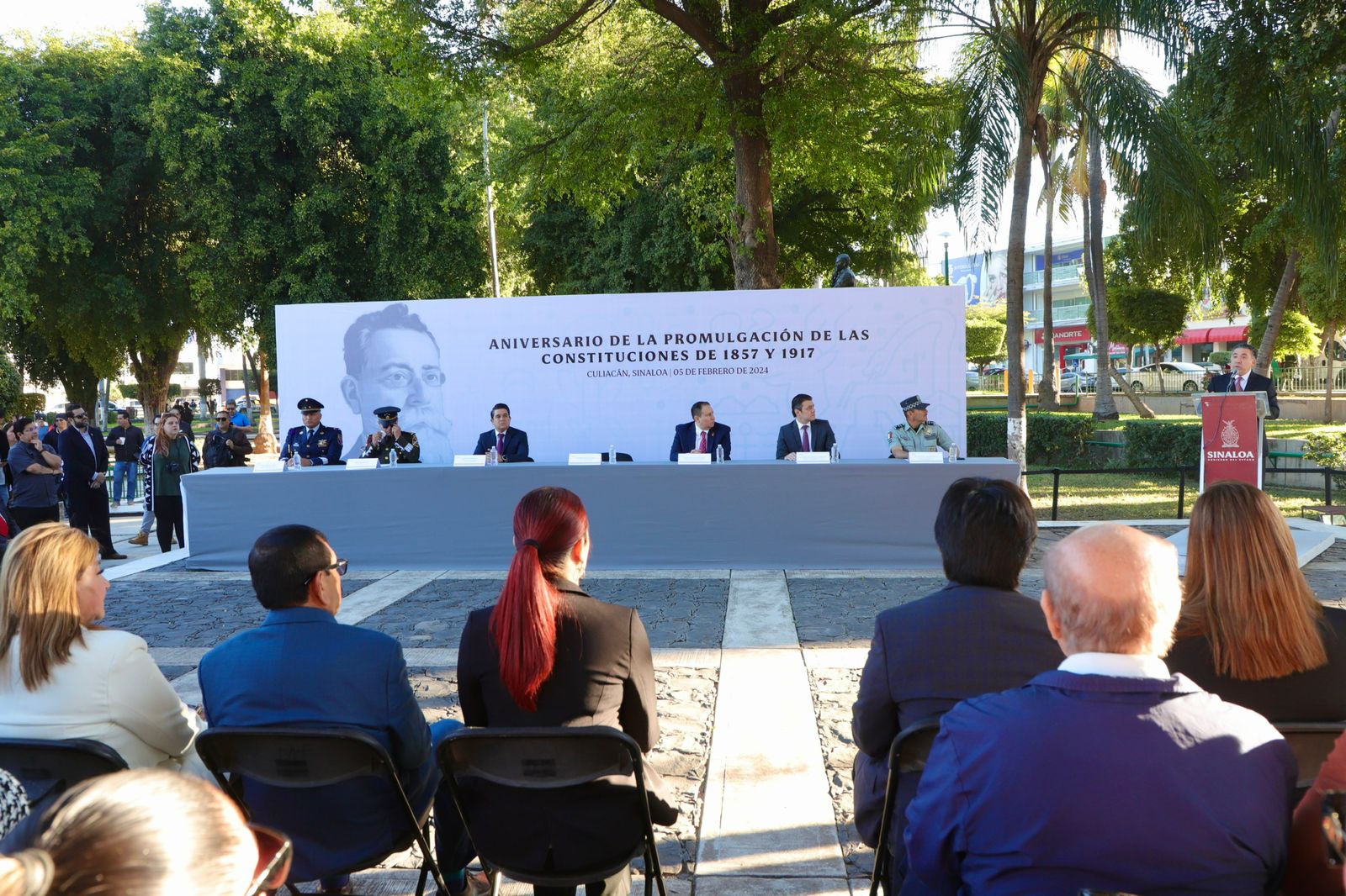 El secretario general de Gobierno Enrique Inzunza Cázarez mencionó que al igual que los constituyentes de 1917, se debe continuar la lucha en beneficio a los derechos sociales.