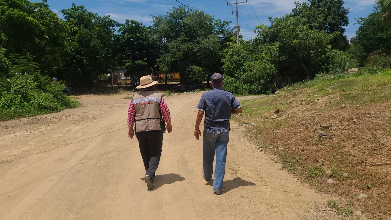 Por instrucciones del Gobernador Rubén Rocha Moya, la Secretaria María Inés Pérez Corral visitó de nuevo la sindicatura de Sinaloa Municipio.