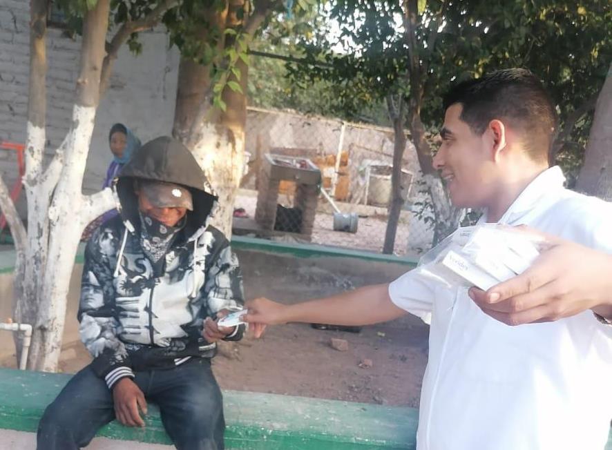 El Dr. Victor Lim, Jefe de la Jurisdicción Sanitaria I, dio a conocer que se atendieron 40 niños de diferentes enfermedades de la piel y vías respiratorias y media docena de adultos con similares problemas posiblemente derivado de las condiciones de falta de higiene en que viven.