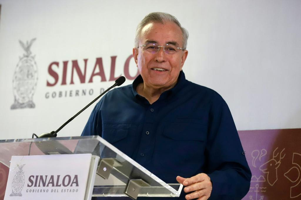 El gobernador Rocha informó que previo a la gira, el presidente de México sostendrá aquí en Culiacán su reunión de la Mesa de Seguridad