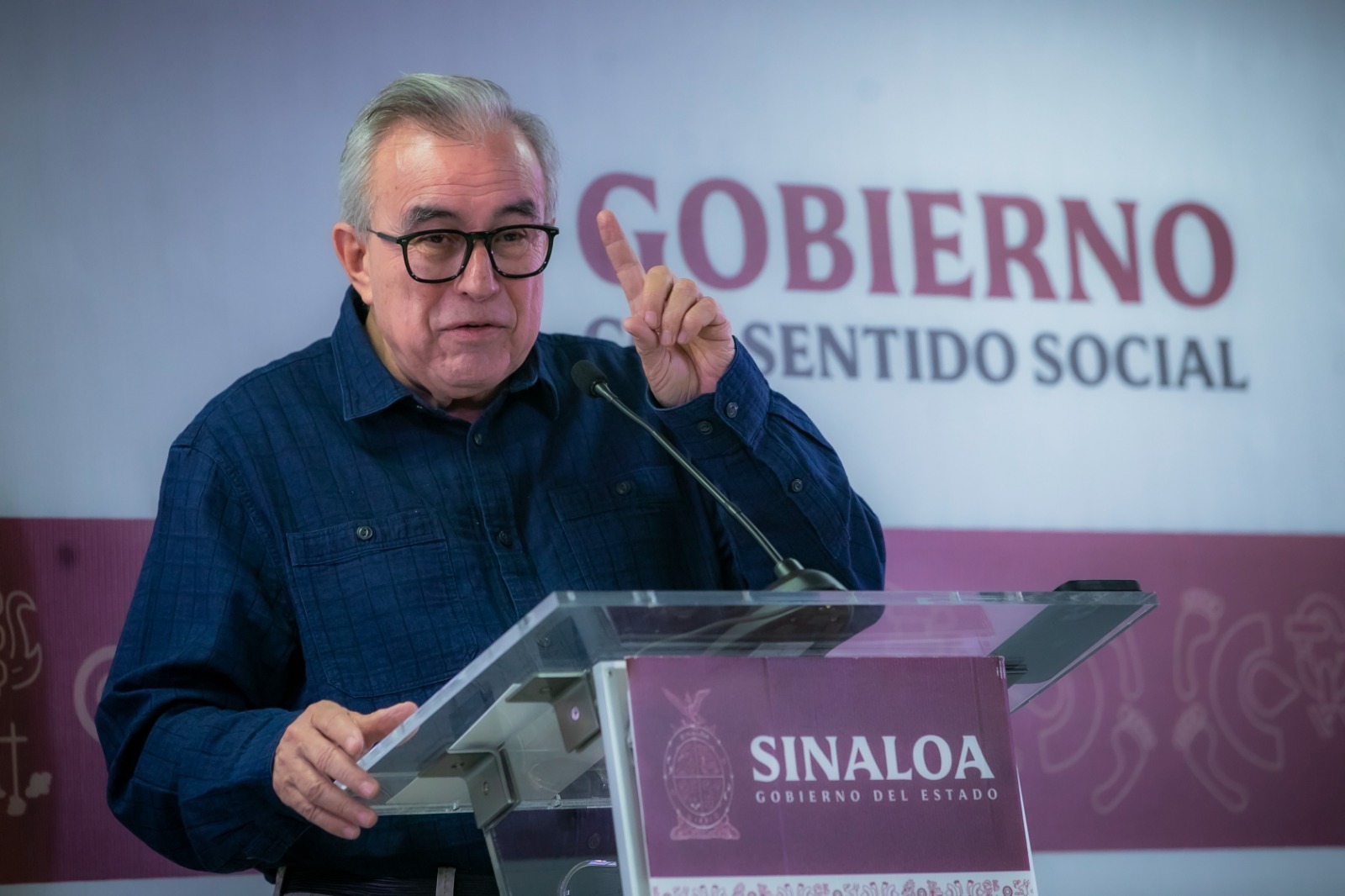 El gobernador Rubén Rocha Moya dio a conocer que desde la semana pasada, con mucha anticipación, inició las gestiones para lograr un nuevo modelo de comercialización