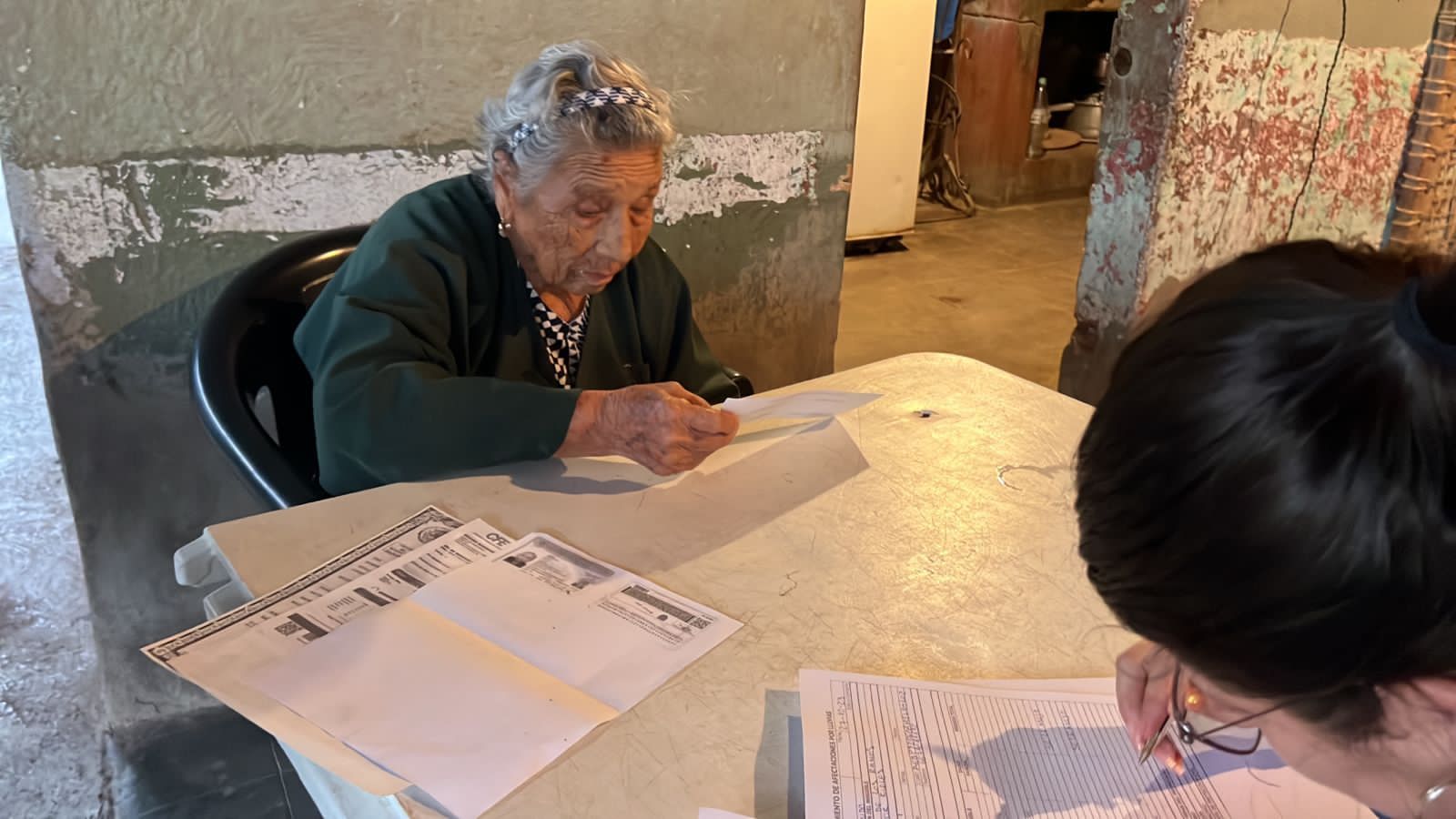Recordó que son las familias más desprotegidas económicamente, las que están recibiendo este apoyo.