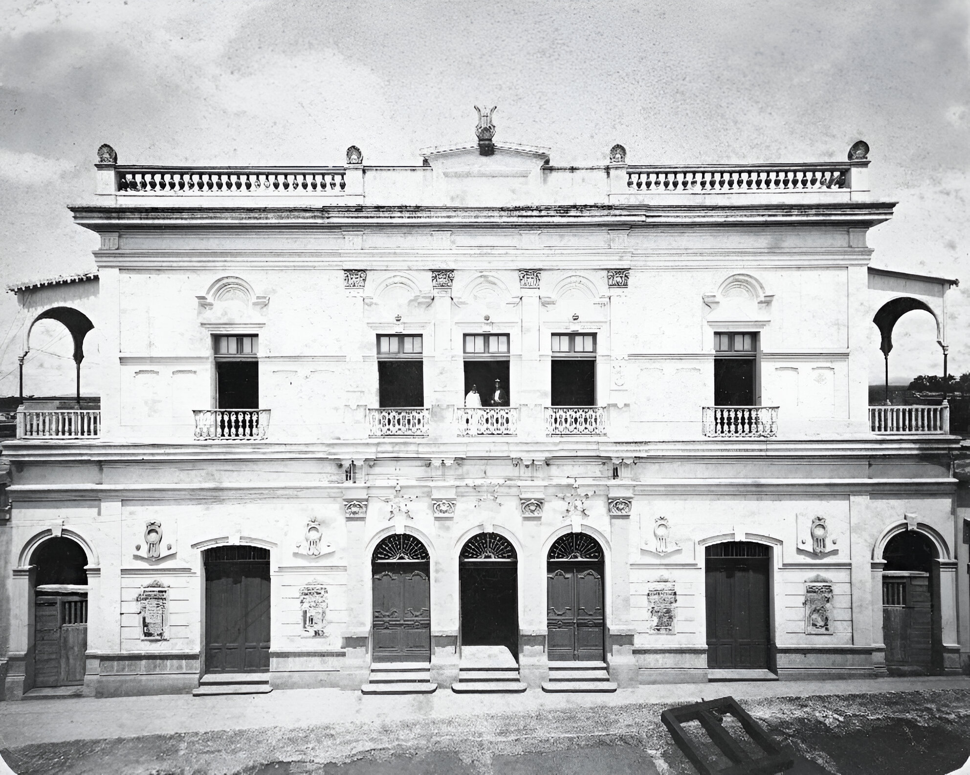 Entre sus creaciones se encuentran el desaparecido Teatro Apolo, inaugurado el 14 de abril de 1895