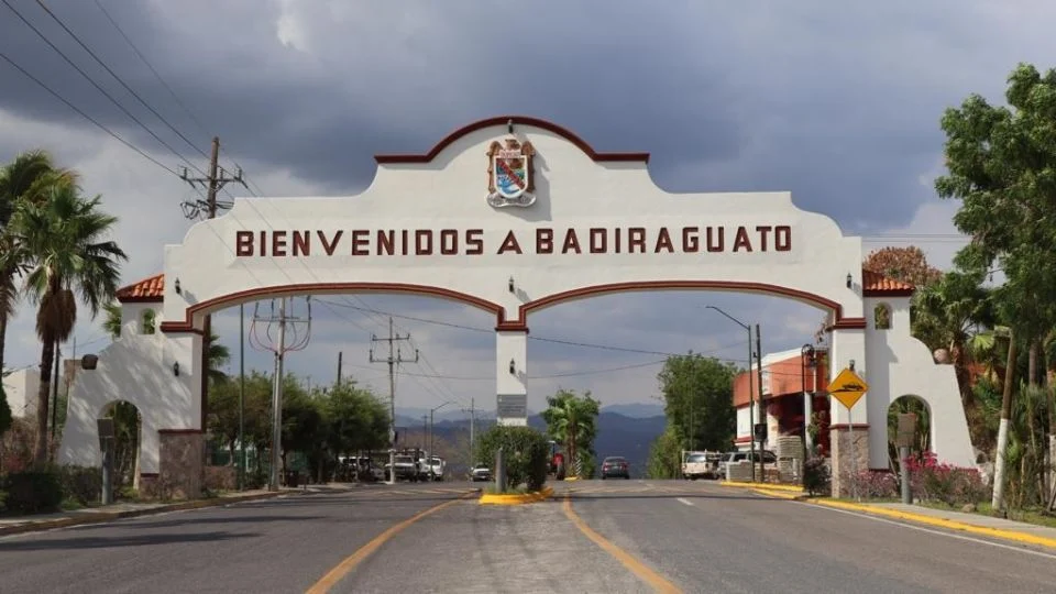 López Elenes invitó todos los estudiantes del estado a que visiten el municipio que cuenta con el distintivo de Pueblo Señorial.
